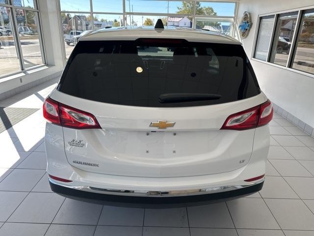 Photo of 2019 Summit White Chevrolet Equinox