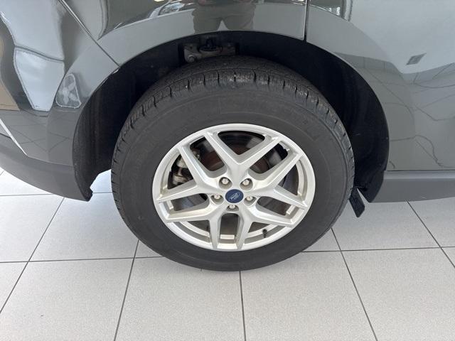 Photo of 2022 Green Ford Edge