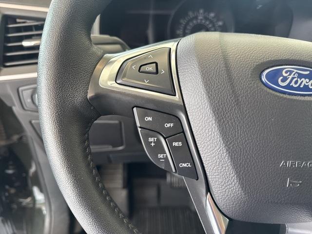 Photo of 2022 Green Ford Edge