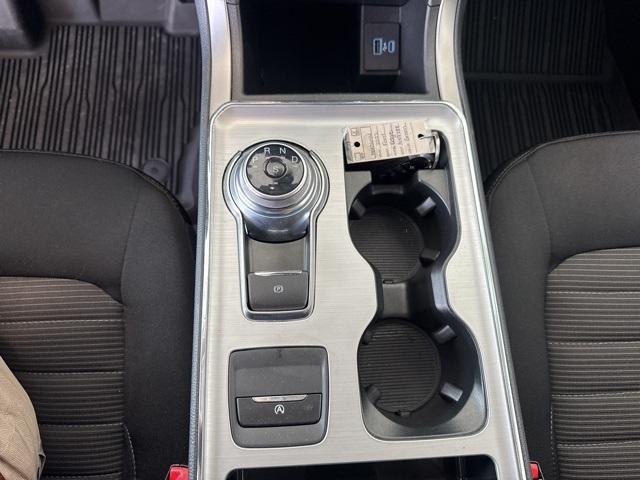 Photo of 2022 Green Ford Edge