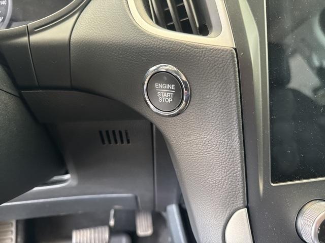 Photo of 2022 Green Ford Edge