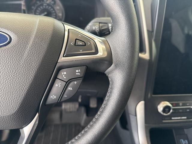 Photo of 2022 Green Ford Edge