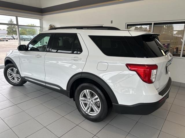 Photo of 2020 Oxford White Ford Explorer
