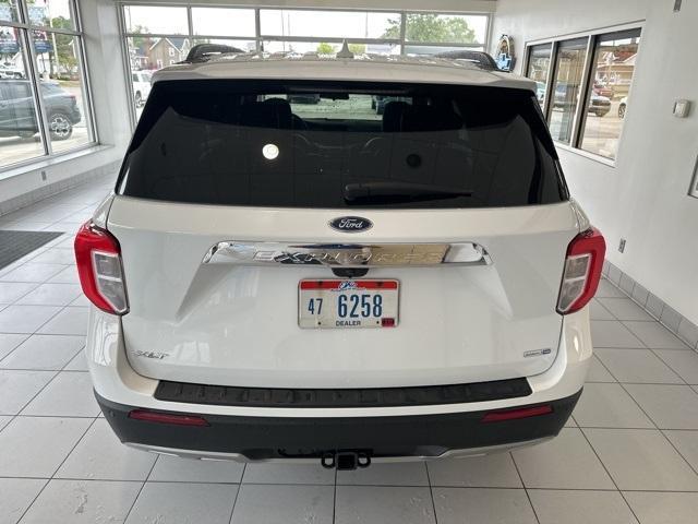 Photo of 2020 Oxford White Ford Explorer
