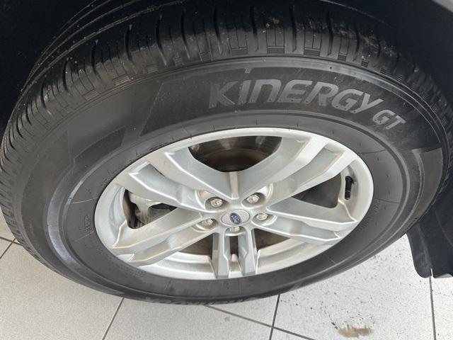 Photo of 2020 Oxford White Ford Explorer
