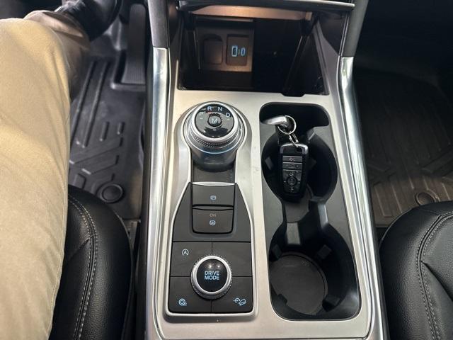 Photo of 2020 Oxford White Ford Explorer
