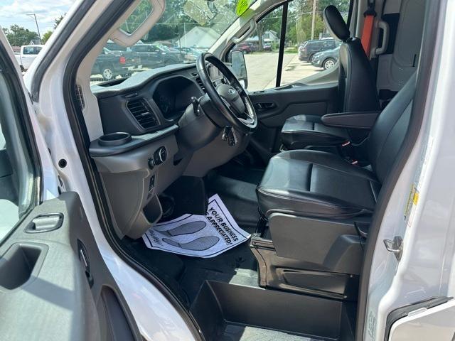 Photo of 2023 White Ford Transit-250