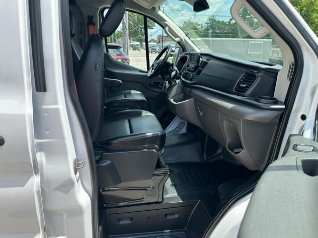 Photo of 2023 White Ford Transit-250