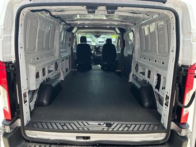 Photo of 2023 White Ford Transit-250