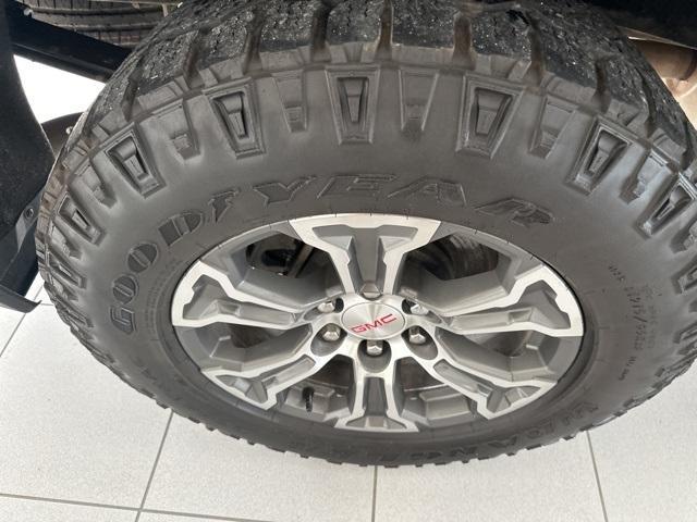 Photo of 2023 Onyx Black GMC Sierra 1500