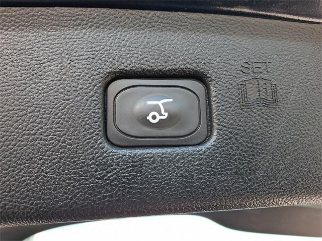 Photo of 2022 Stone Blue Metallic Ford Edge