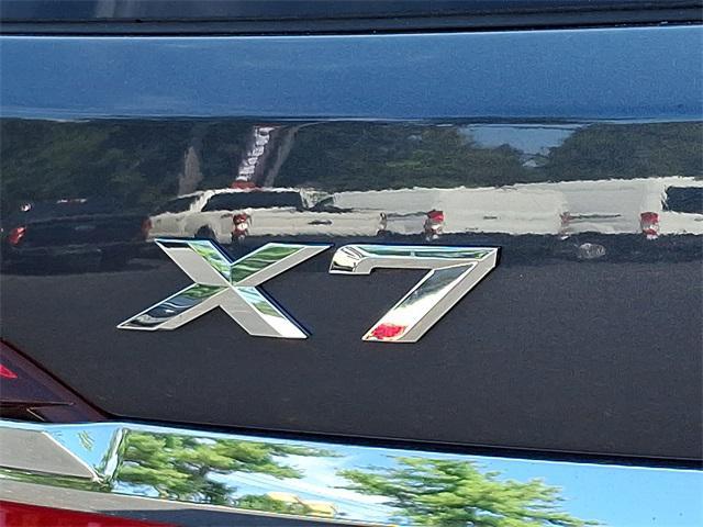 Photo of 2022 Arctic Grey Metallic BMW X7