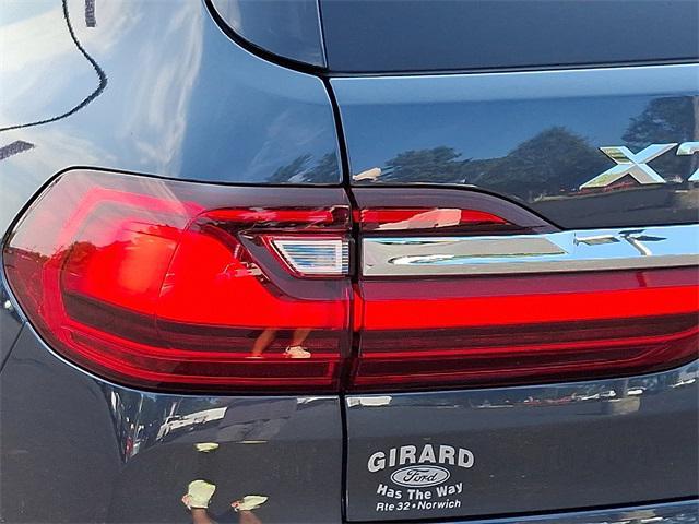 Photo of 2022 Arctic Grey Metallic BMW X7