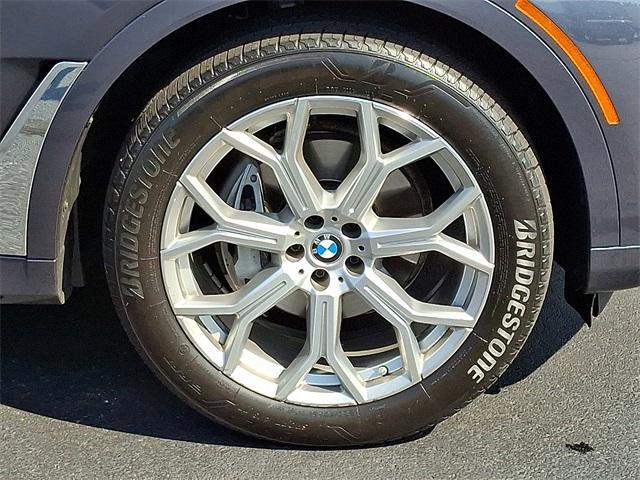 Photo of 2022 Arctic Grey Metallic BMW X7