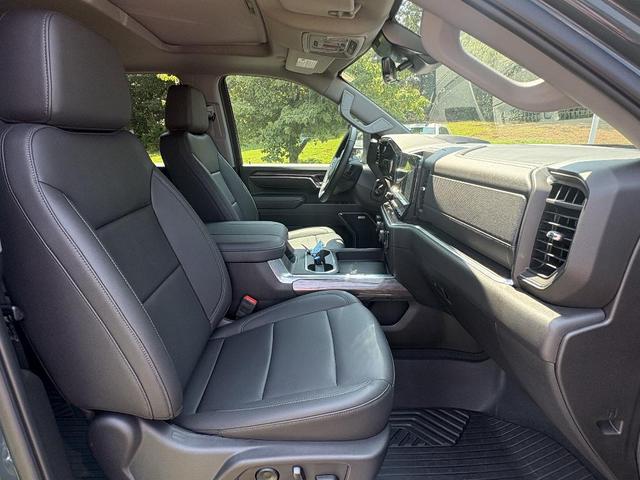 Photo of 2025 Gray Chevrolet Silverado 2500