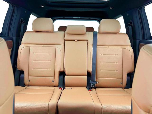 Photo of 2025 Green Hyundai SANTA FE HEV