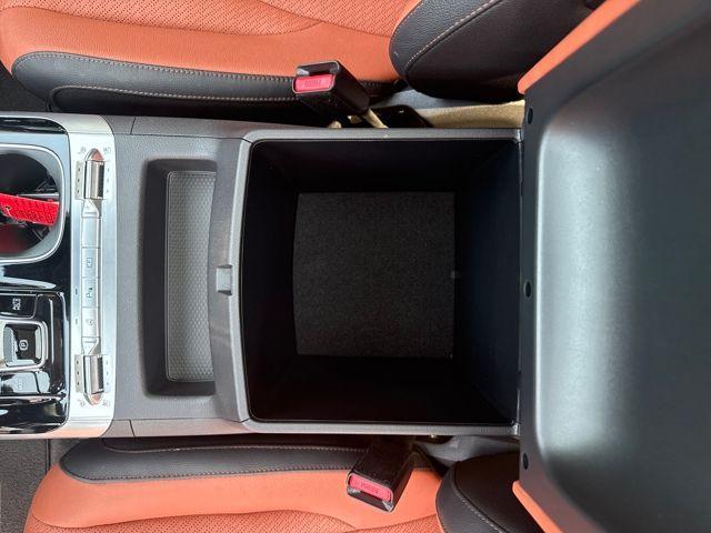 Photo of 2023 Metal Kia Carnival