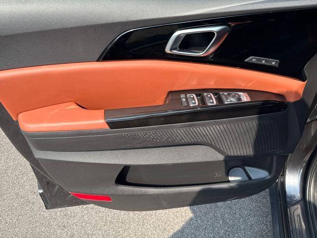 Photo of 2023 Metal Kia Carnival