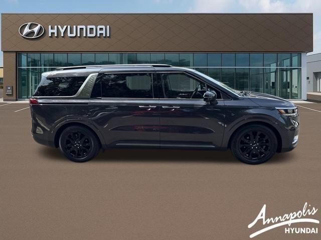Photo of 2023 Metal Kia Carnival