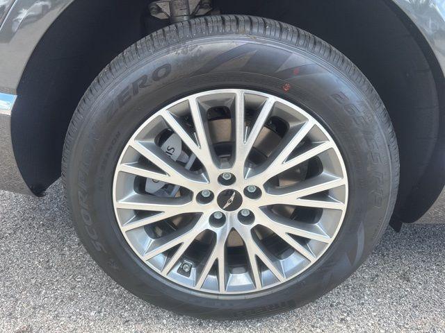 Photo of 2025 Gray Genesis GV80
