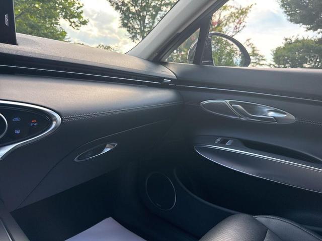 Photo of 2022 Black Genesis GV70