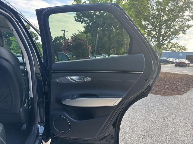 Photo of 2022 Black Genesis GV70