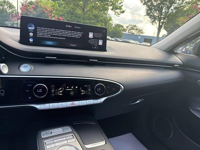 Photo of 2022 Black Genesis GV70