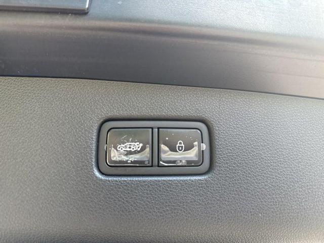 Photo of 2022 Black Genesis GV70