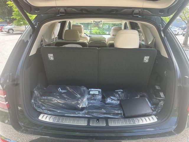 Photo of 2025 Green Genesis GV80