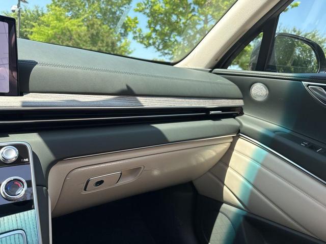 Photo of 2025 Black Genesis GV80