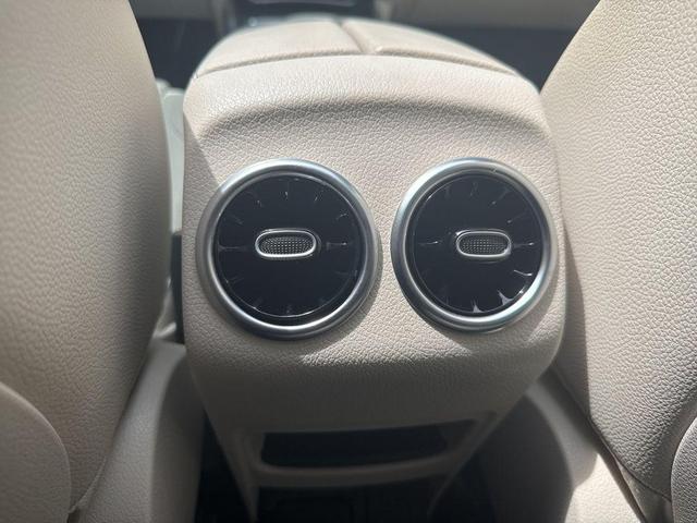 Photo of 2020 Midnight Black Mercedes-Benz GLB 250