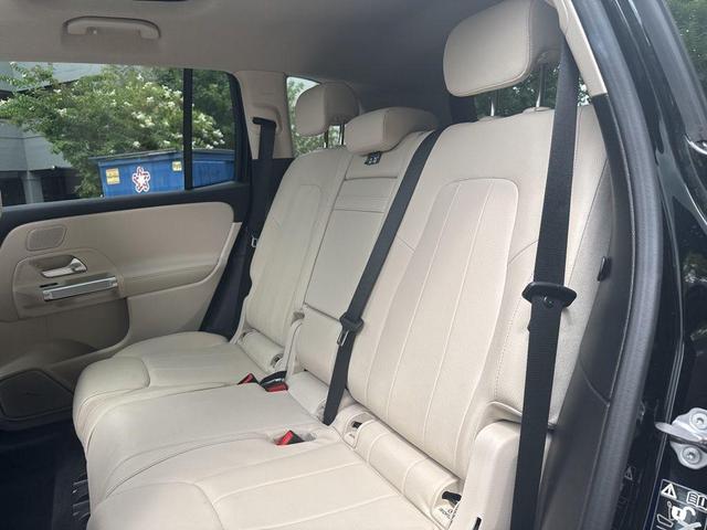 Photo of 2020 Midnight Black Mercedes-Benz GLB 250