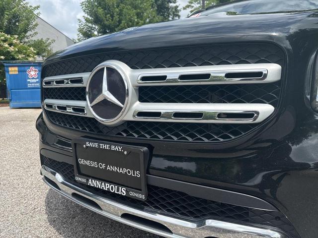 Photo of 2020 Midnight Black Mercedes-Benz GLB 250