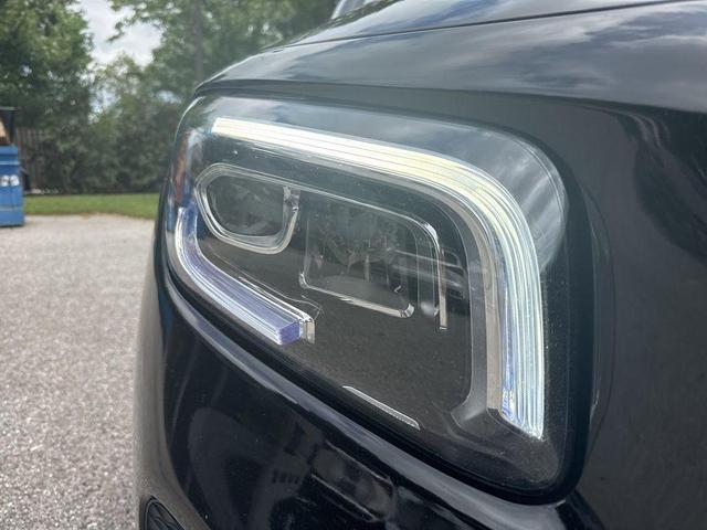 Photo of 2020 Midnight Black Mercedes-Benz GLB 250