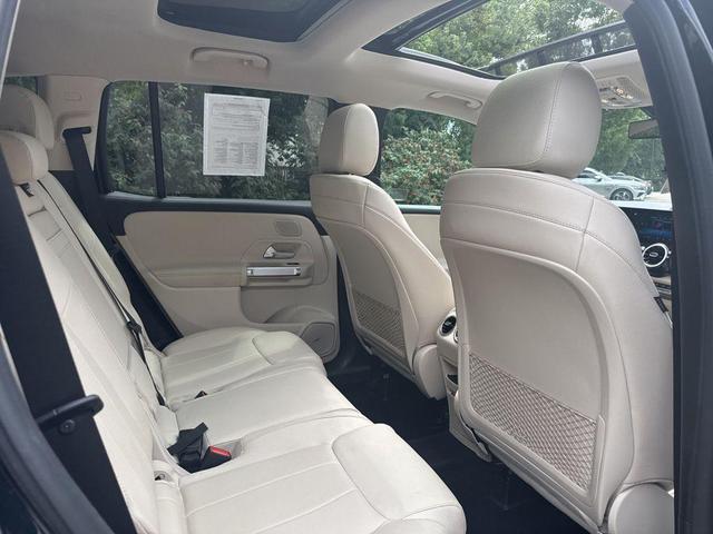 Photo of 2020 Midnight Black Mercedes-Benz GLB 250