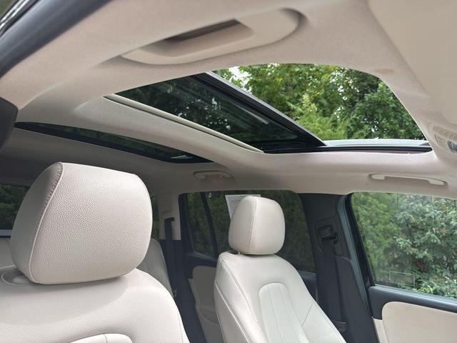Photo of 2020 Midnight Black Mercedes-Benz GLB 250