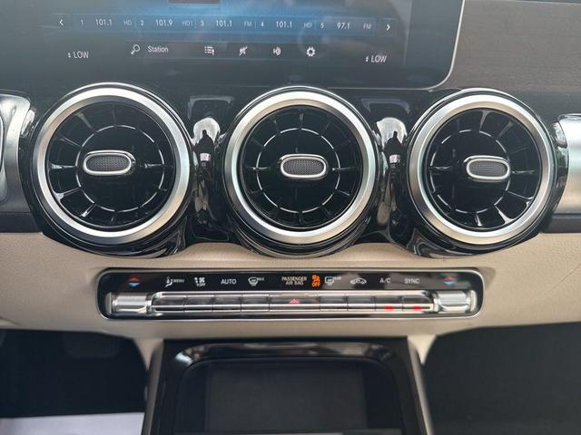 Photo of 2020 Midnight Black Mercedes-Benz GLB 250