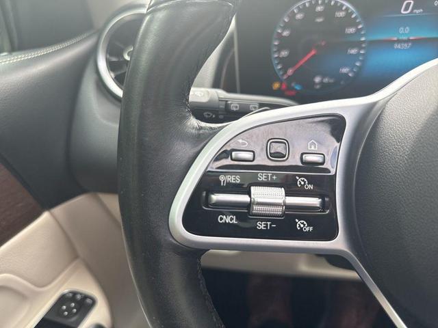 Photo of 2020 Midnight Black Mercedes-Benz GLB 250