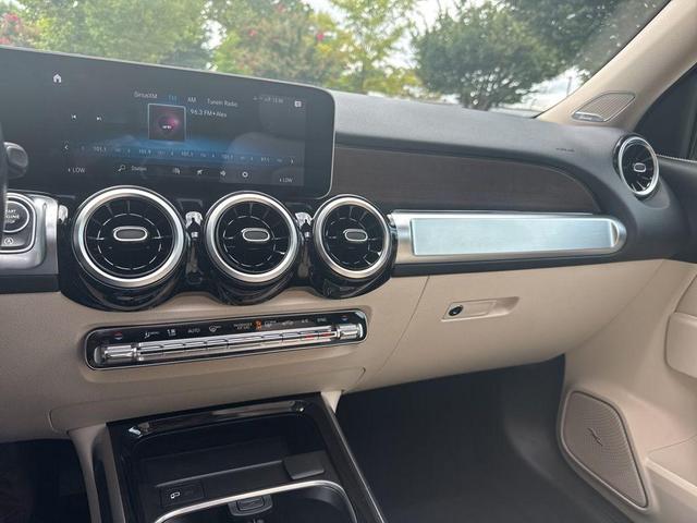 Photo of 2020 Midnight Black Mercedes-Benz GLB 250