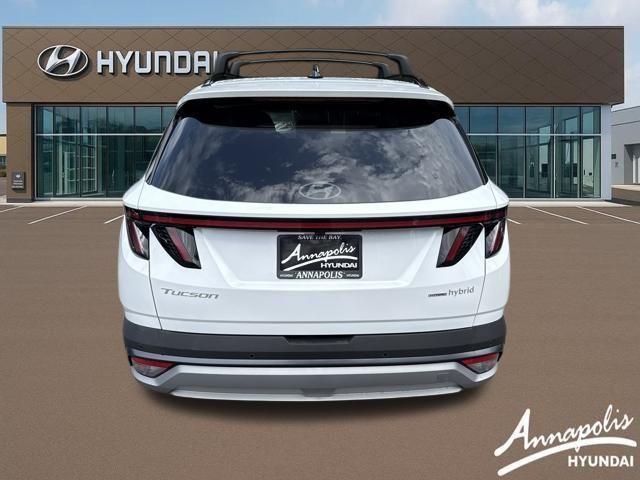 Photo of 2025 White Pearl Hyundai TUCSON Hybrid