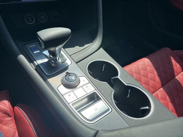 Photo of 2025 Black Genesis G70