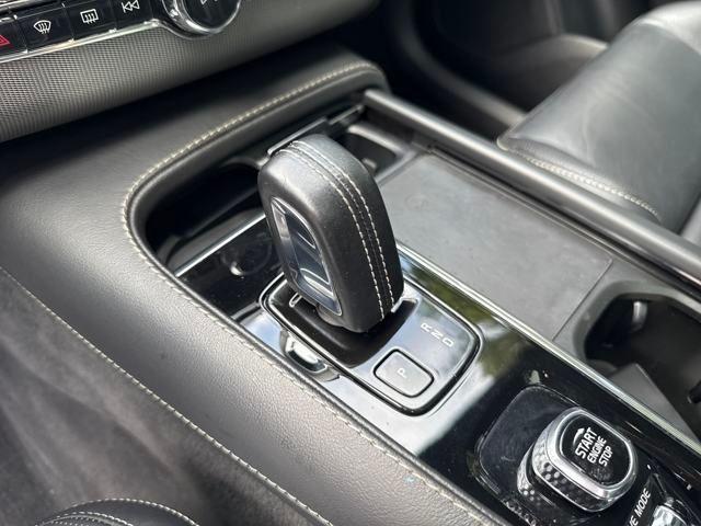 Photo of 2021 Gray Metallic Volvo XC90 Recharge Plug-In Hybrid