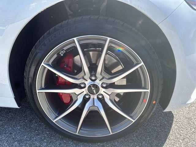 Photo of 2025 Alta White Genesis G70