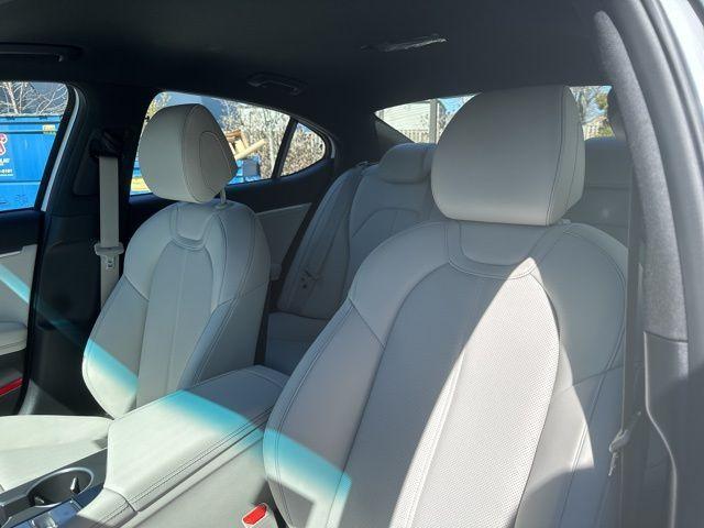 Photo of 2025 Alta White Genesis G70
