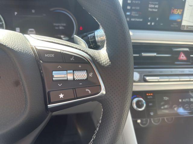Photo of 2025 Alta White Genesis G70