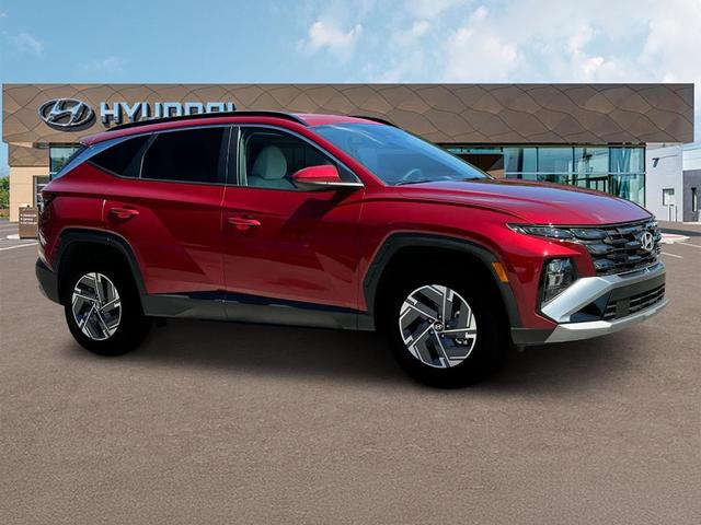 Photo of 2025 Red Hyundai TUCSON Hybrid