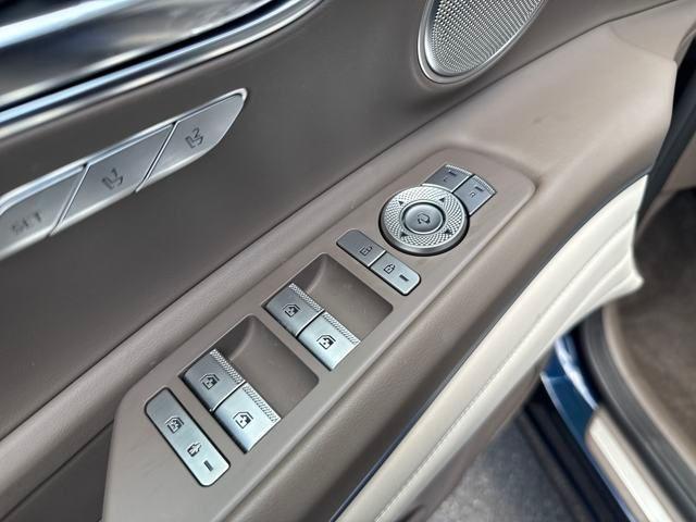 Photo of 2023 Adriatic Blue Genesis GV80