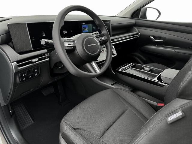 Photo of 2025 White Pearl Hyundai TUCSON Hybrid