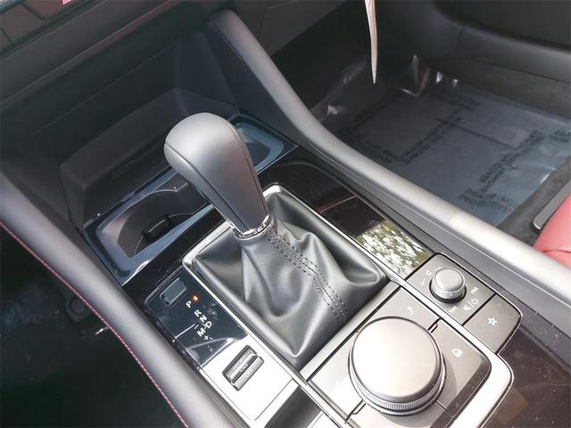 Photo of 2025 Polymetal Gray Metallic Mazda Mazda3