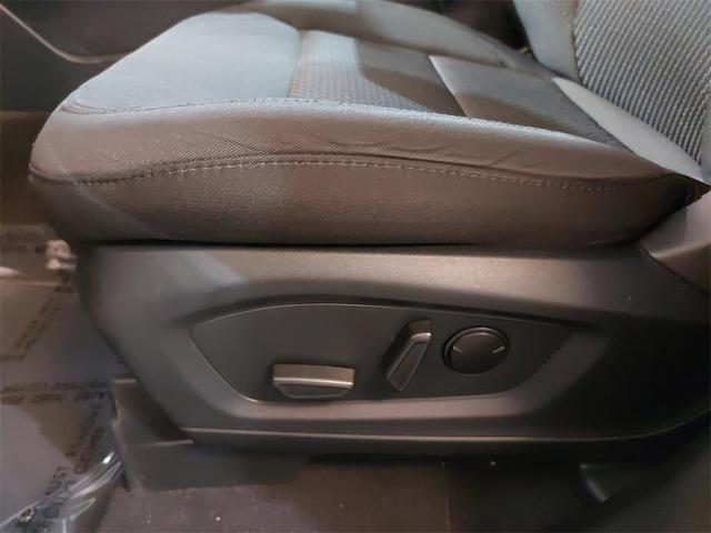 Photo of 2024 Iconic Silver Metallic Ford Explorer